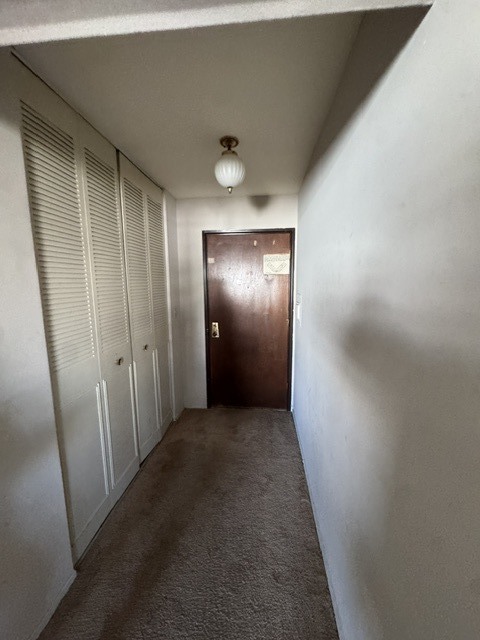 5348 N Cumberland Avenue 405 Property Photo 2