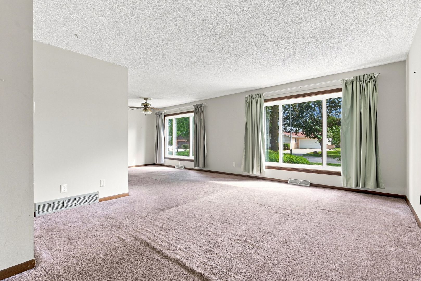 1120 Joel Avenue Property Photo 5