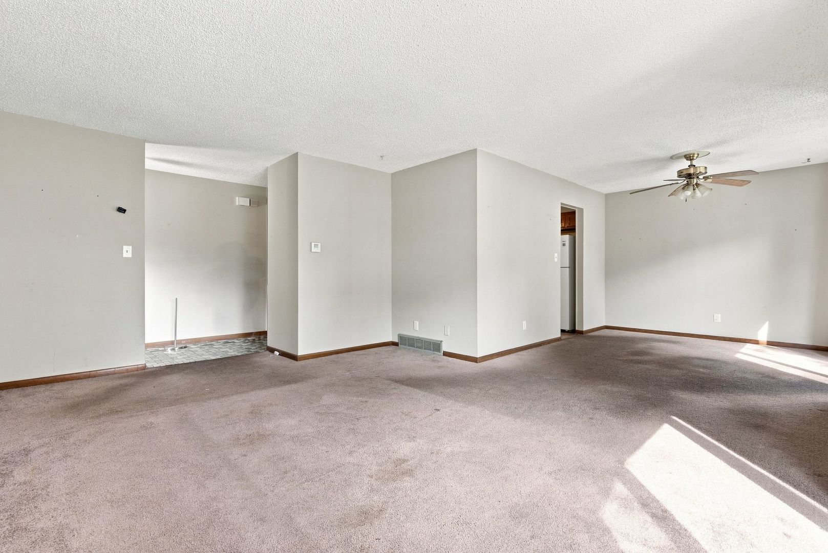 1120 Joel Avenue Property Photo 6