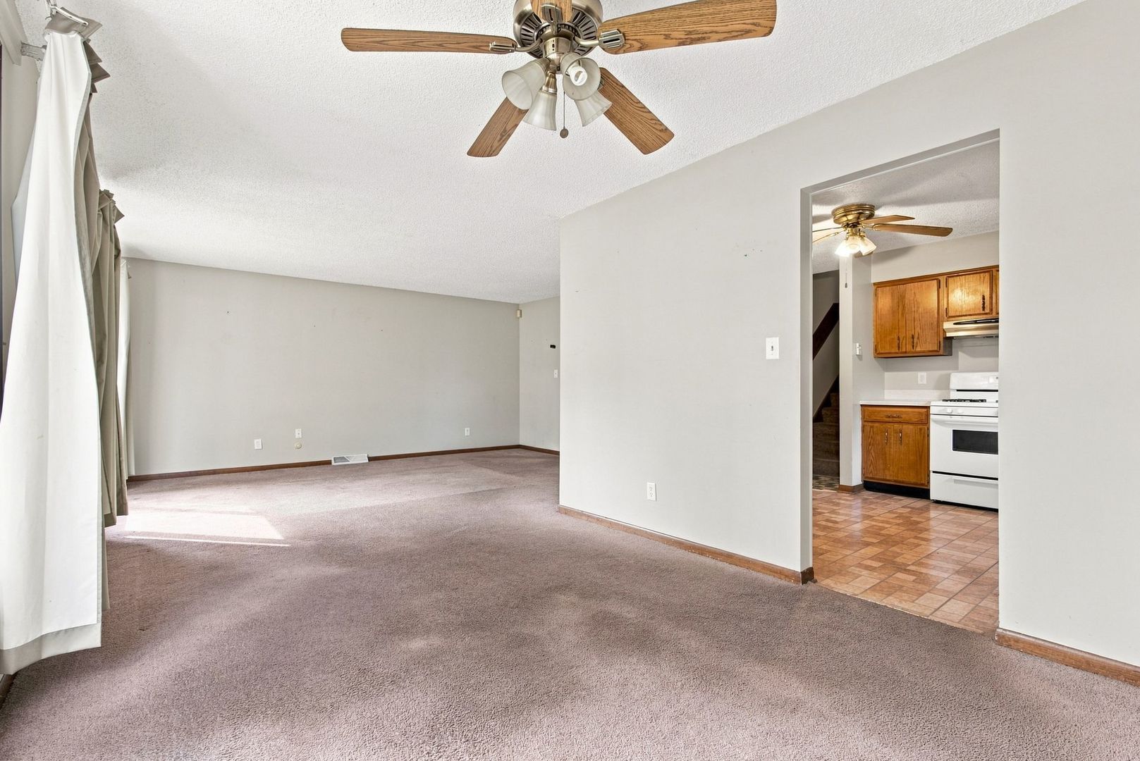 1120 Joel Avenue Property Photo 7