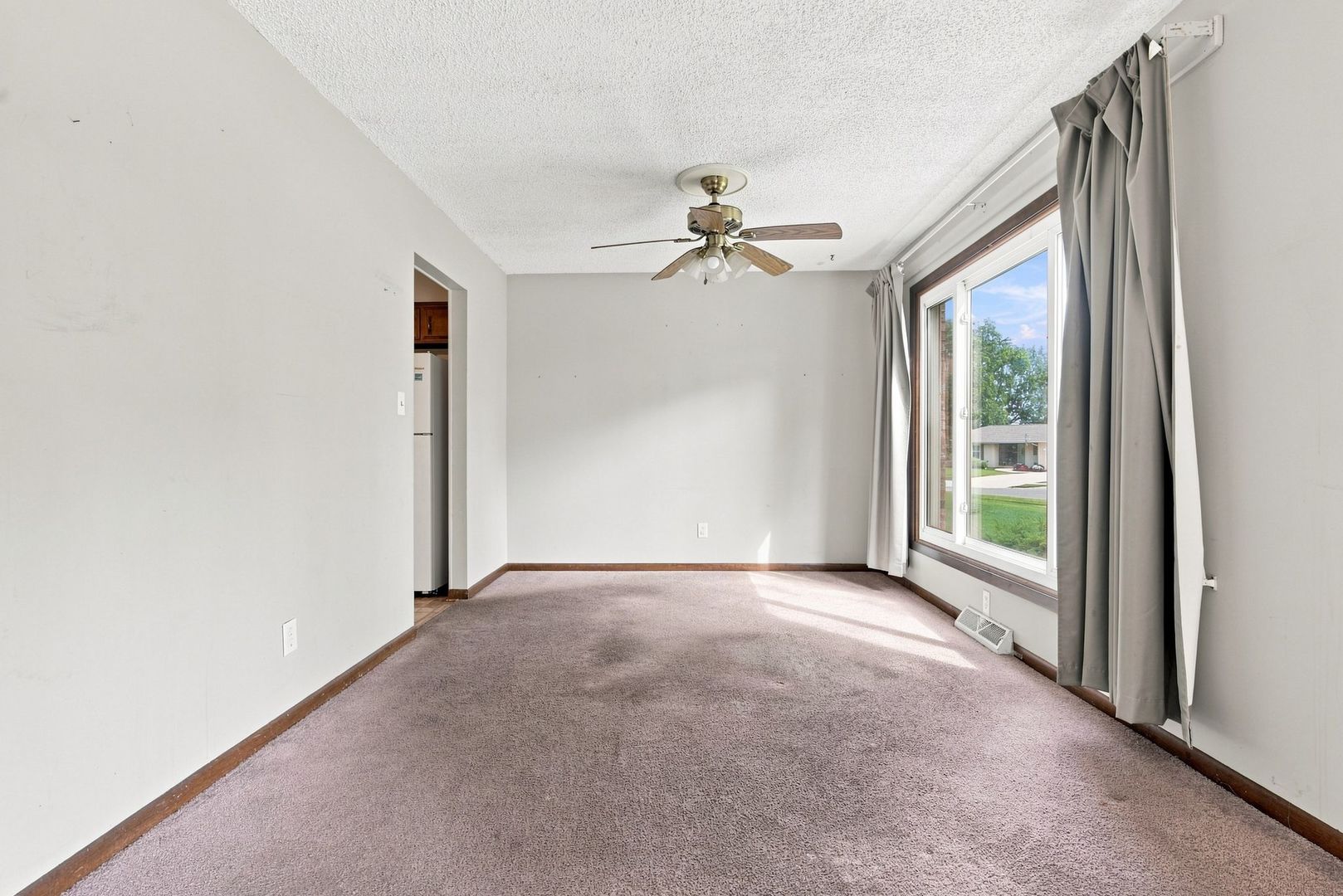 1120 Joel Avenue Property Photo 8