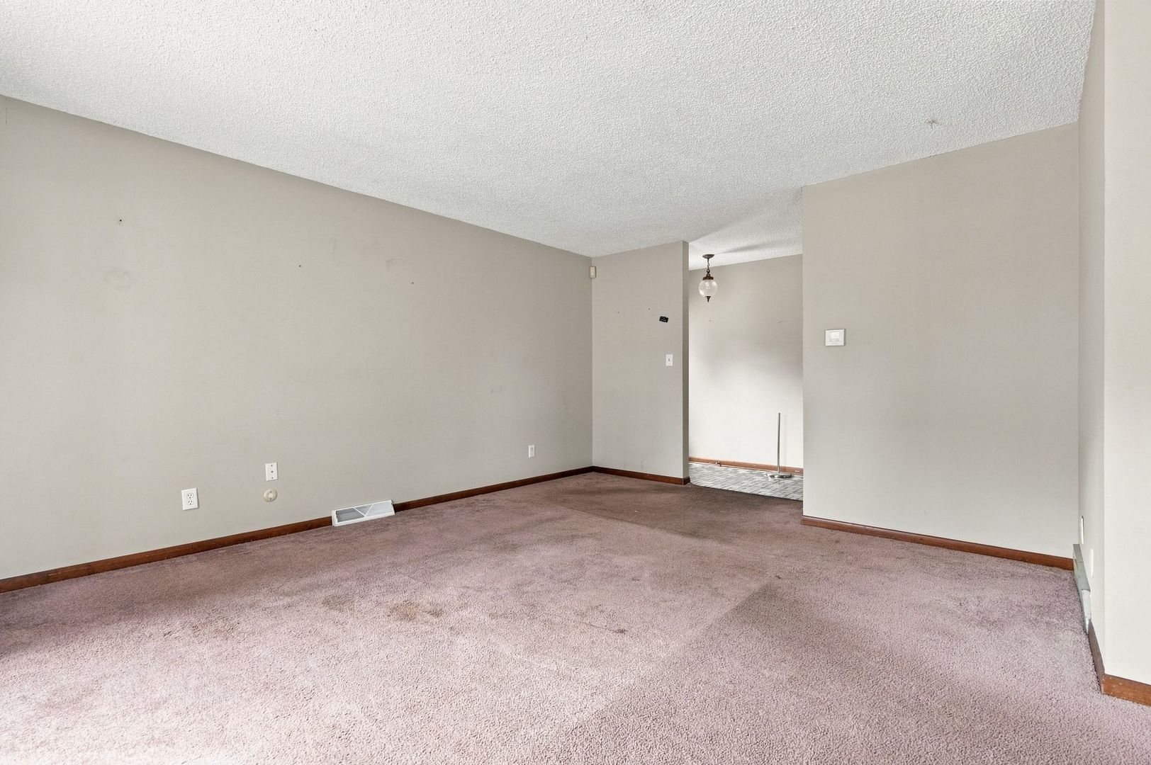 1120 Joel Avenue Property Photo 9