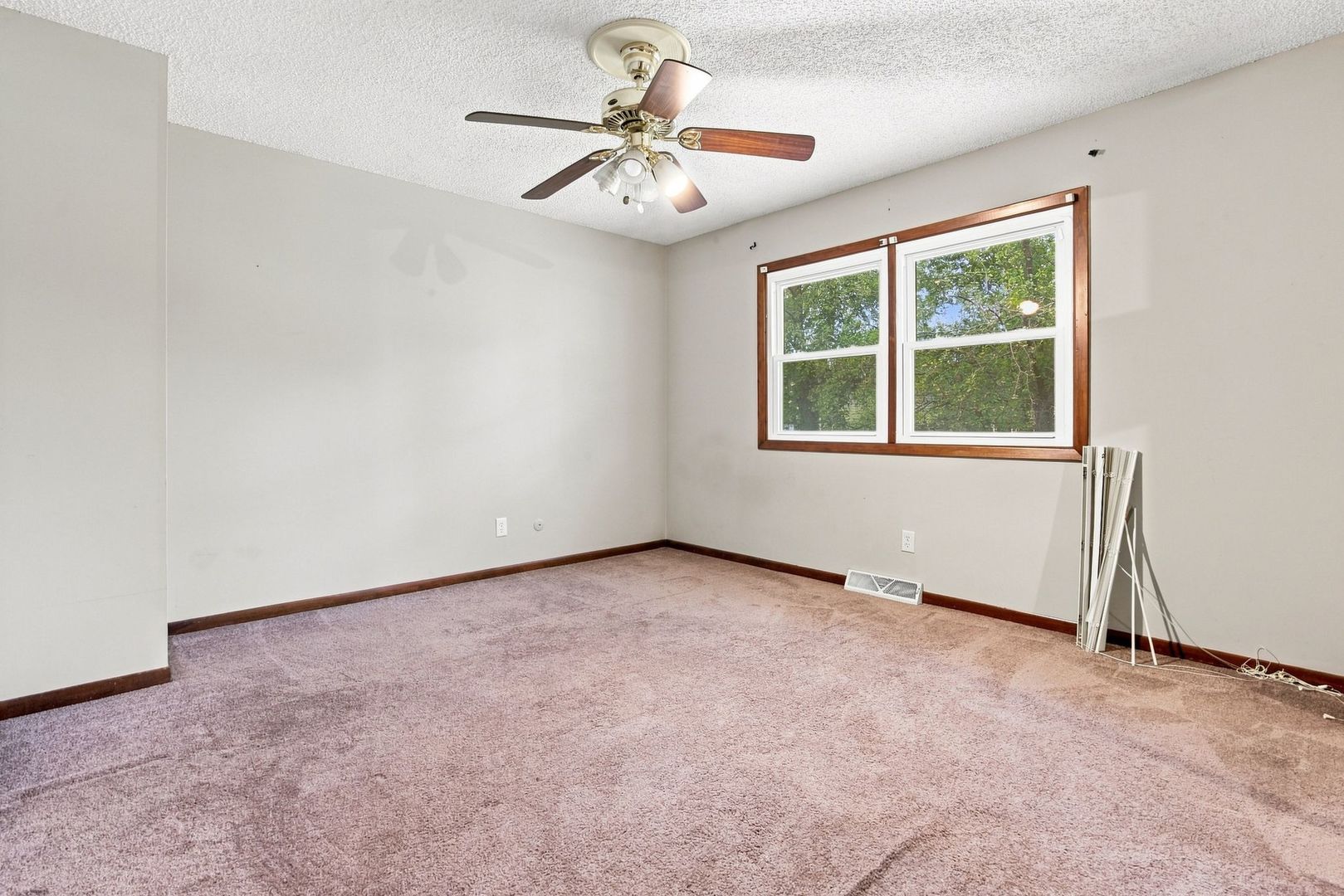 1120 Joel Avenue Property Photo 18