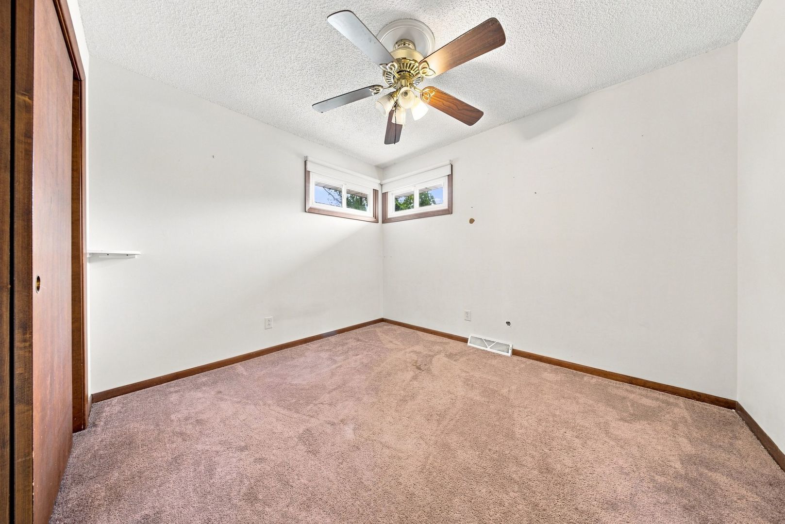 1120 Joel Avenue Property Photo 20
