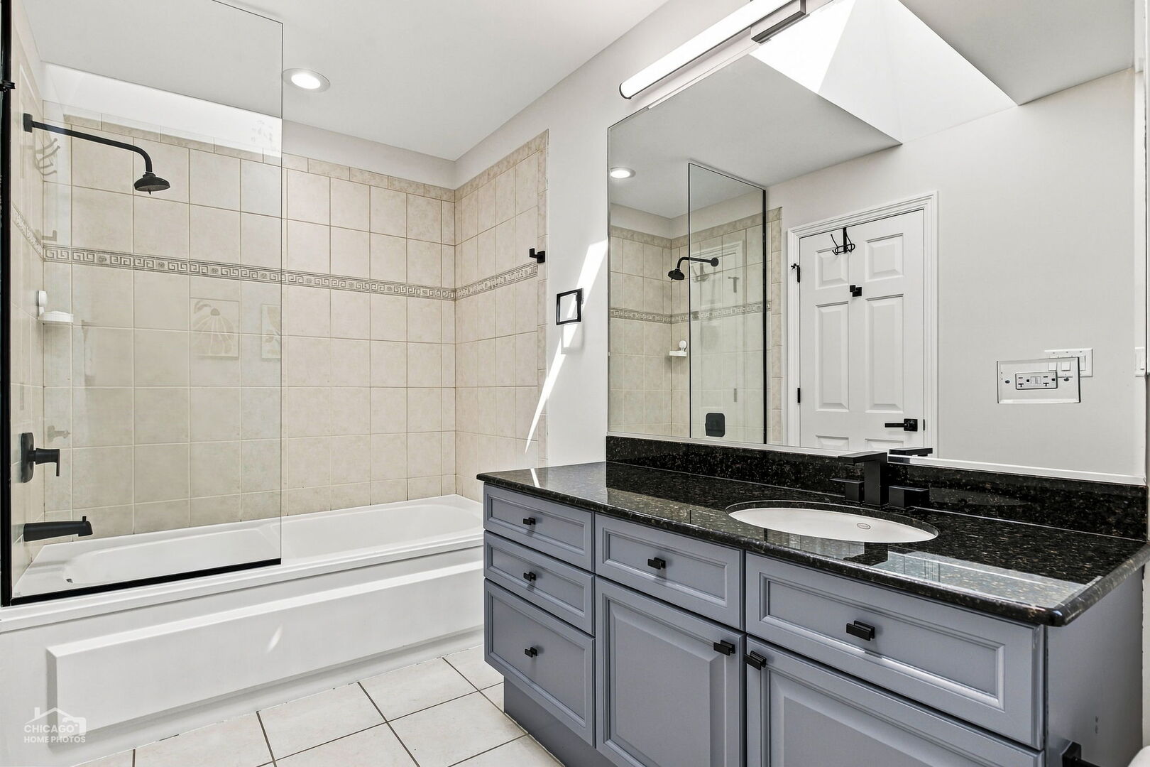 3423 N Albany Avenue Property Photo 50