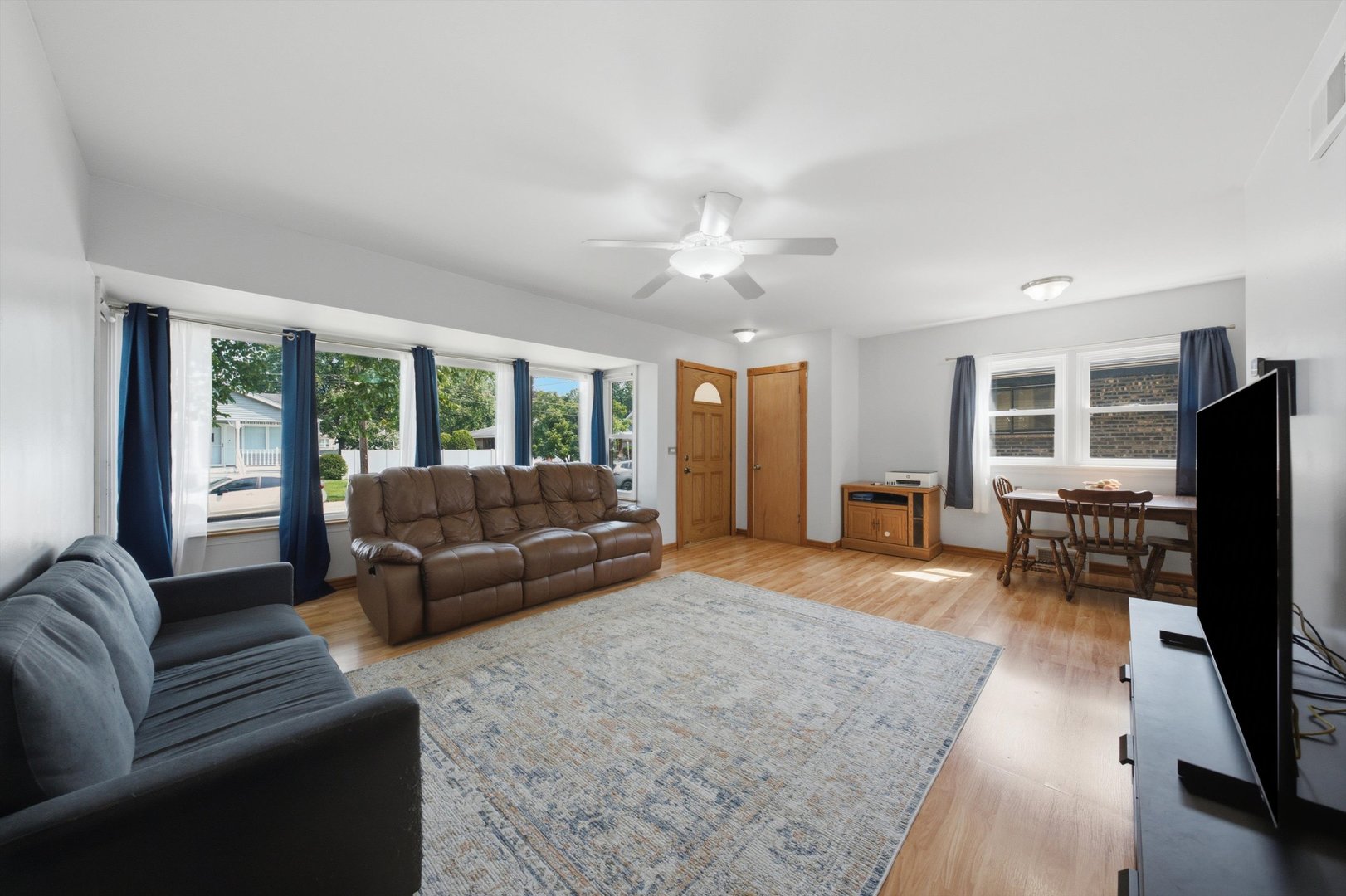 17946 Hickory Street Property Photo 4