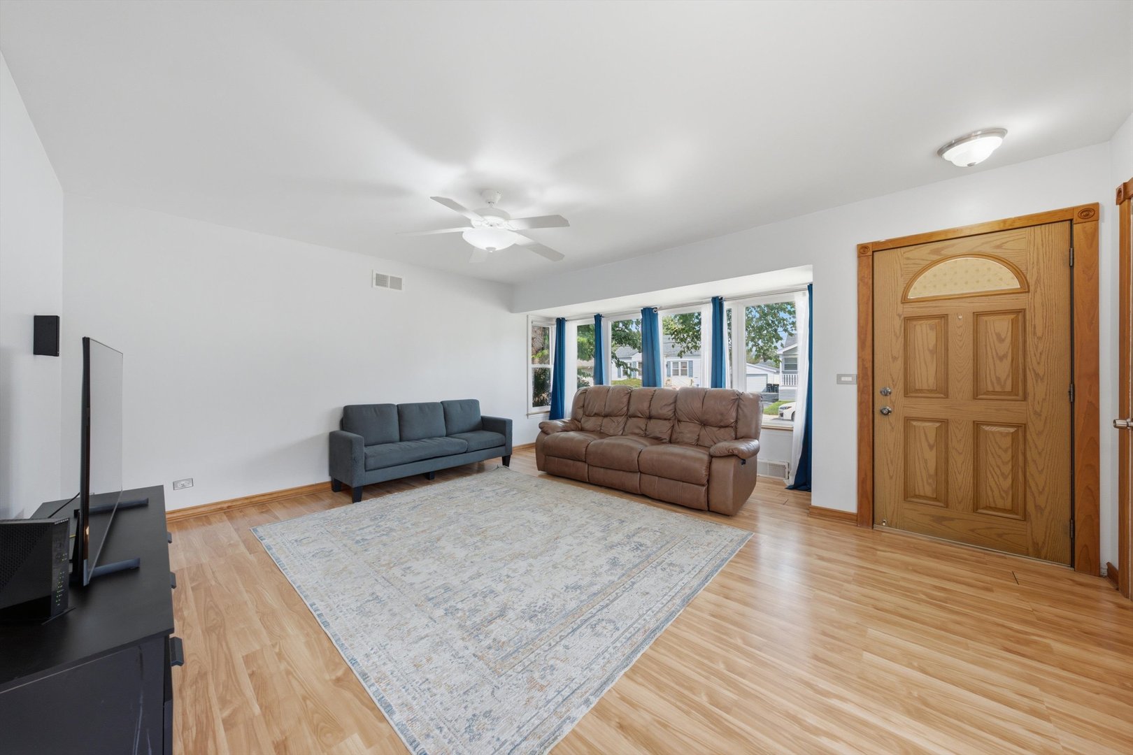 17946 Hickory Street Property Photo 5
