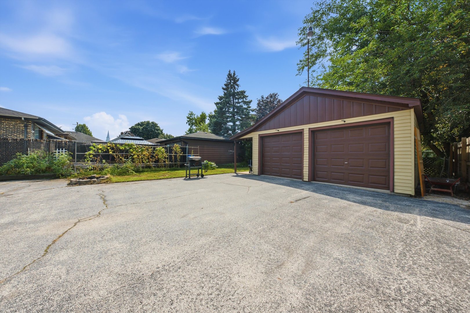 17946 Hickory Street Property Photo 31