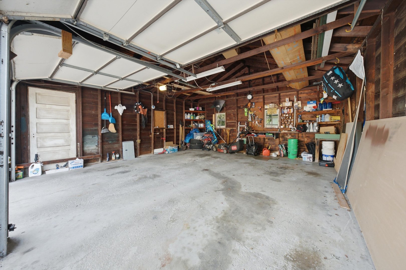 17946 Hickory Street Property Photo 32