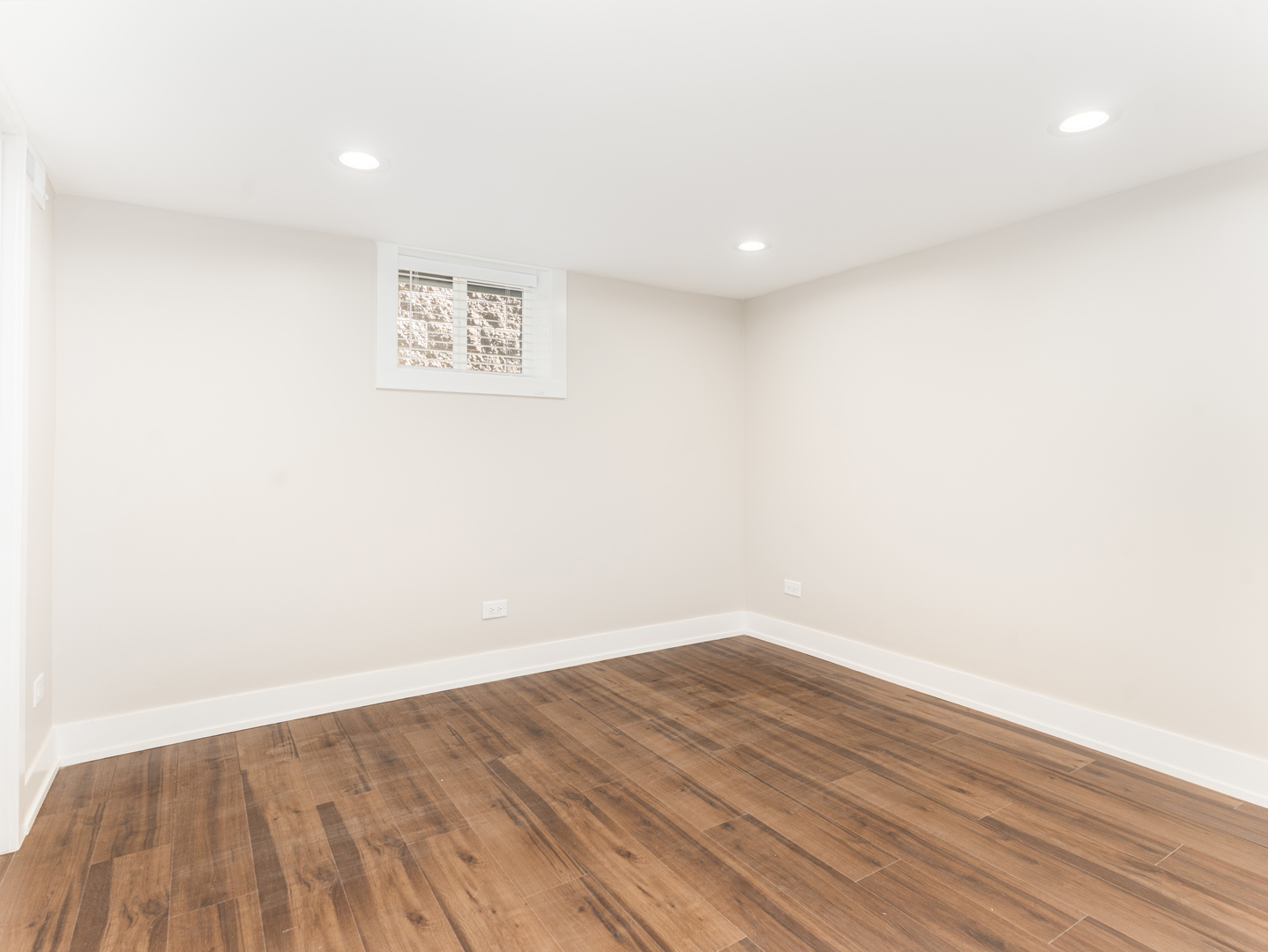 638 W 47th Street Property Photo 17