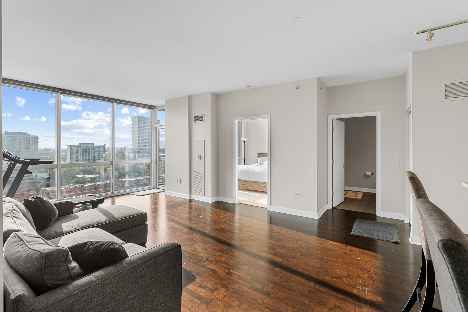 1901 S Calumet Avenue 1312 Property Photo 9