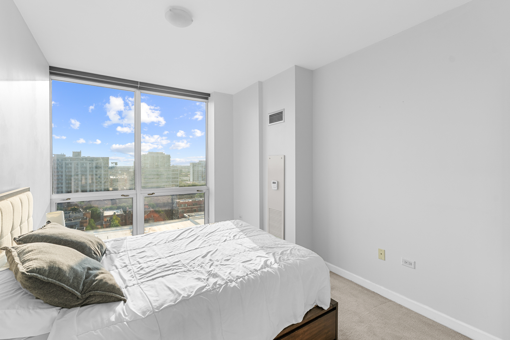 1901 S Calumet Avenue 1312 Property Photo 15
