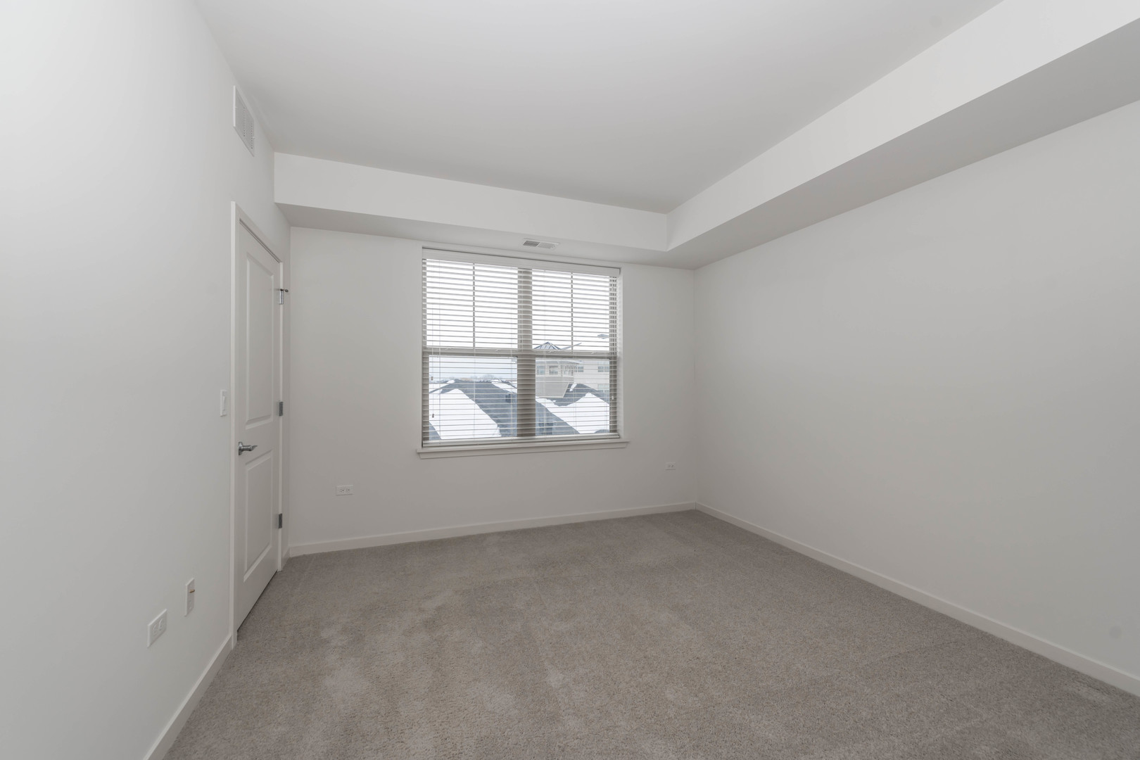 21599 W Field Court 5-216 Property Photo 7