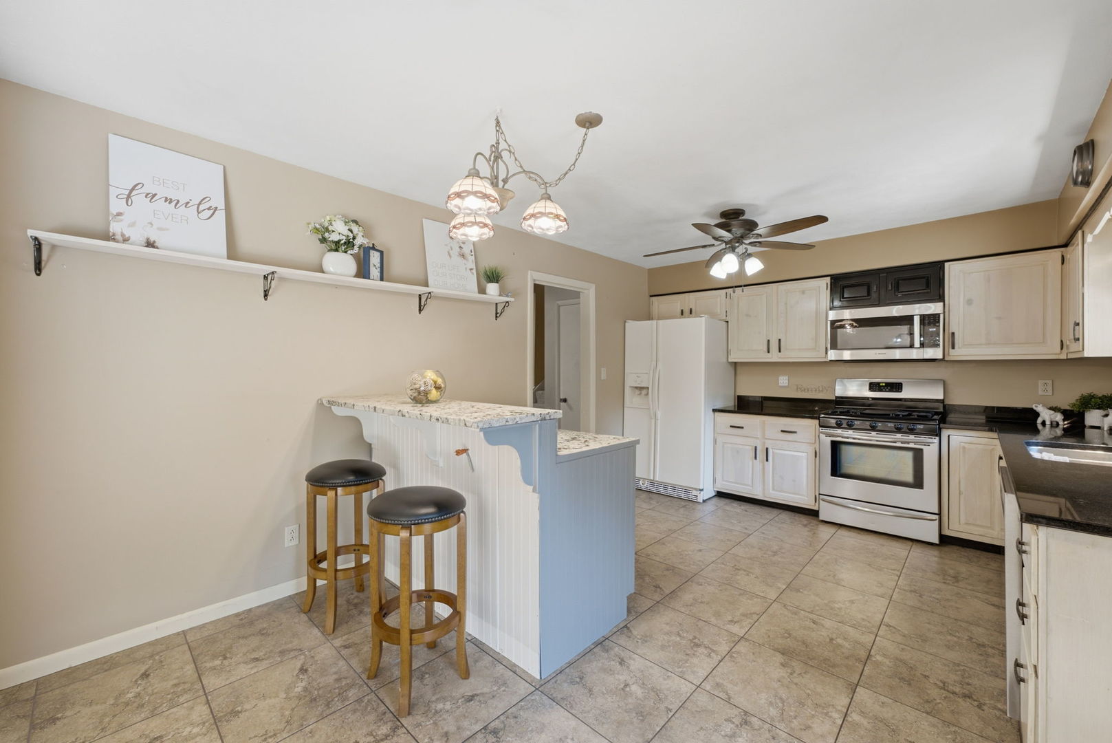 4 Timberlane Drive Property Photo 9