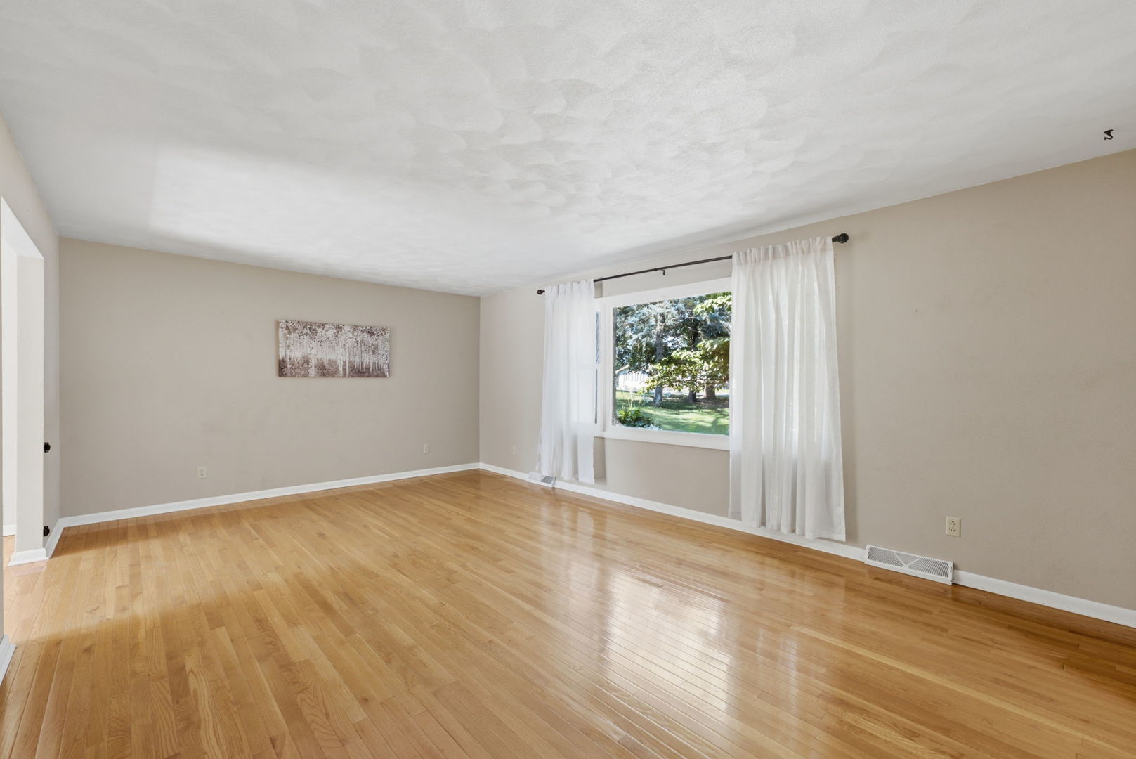 4 Timberlane Drive Property Photo 12