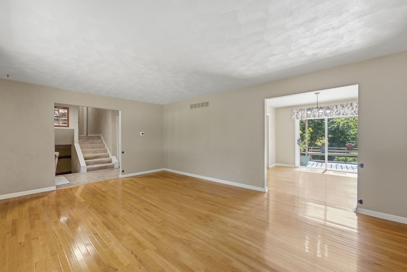 4 Timberlane Drive Property Photo 14