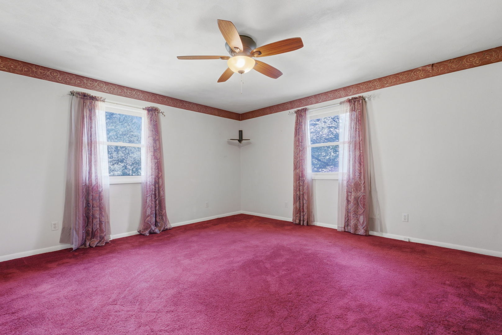 4 Timberlane Drive Property Photo 17