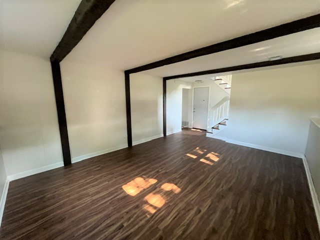17 S Winston Drive Property Photo 4