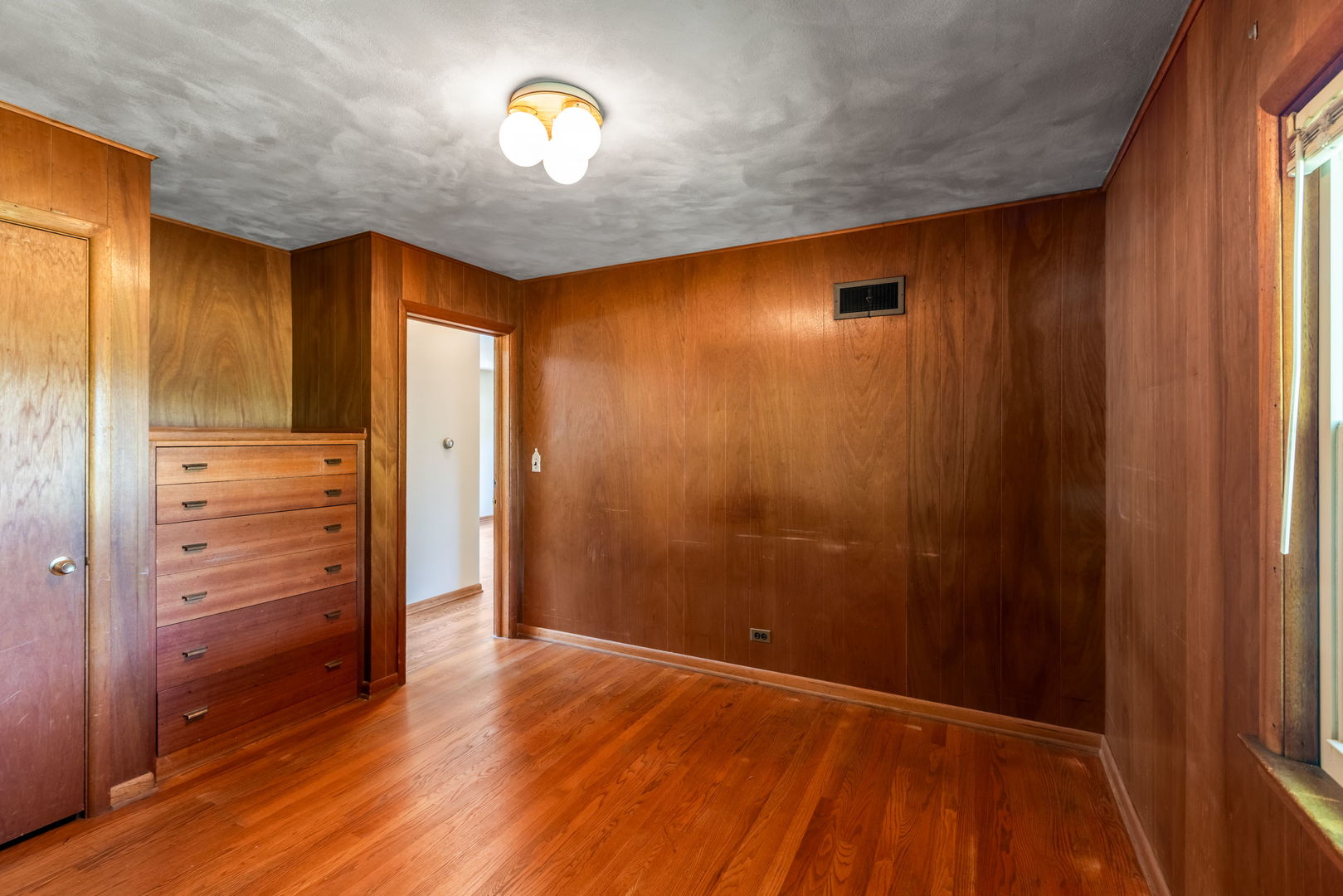 27 Pleasant Avenue Property Photo 12