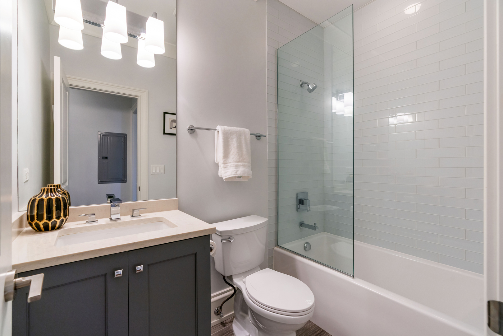 722 W Aldine Avenue 3w Property Photo 17