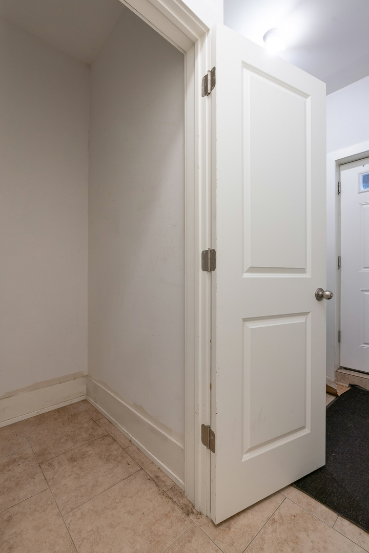 722 W Aldine Avenue 3w Property Photo 20