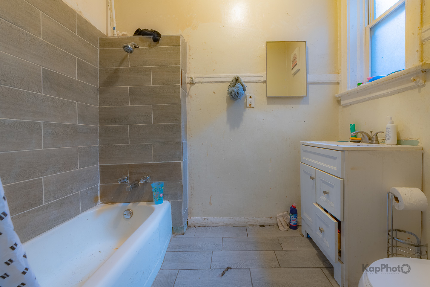 6327 S Saint Lawrence Avenue Property Photo 8