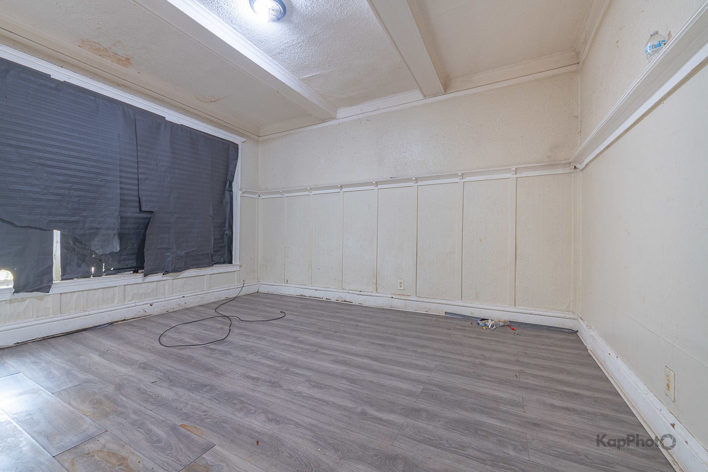 6327 S Saint Lawrence Avenue Property Photo 9