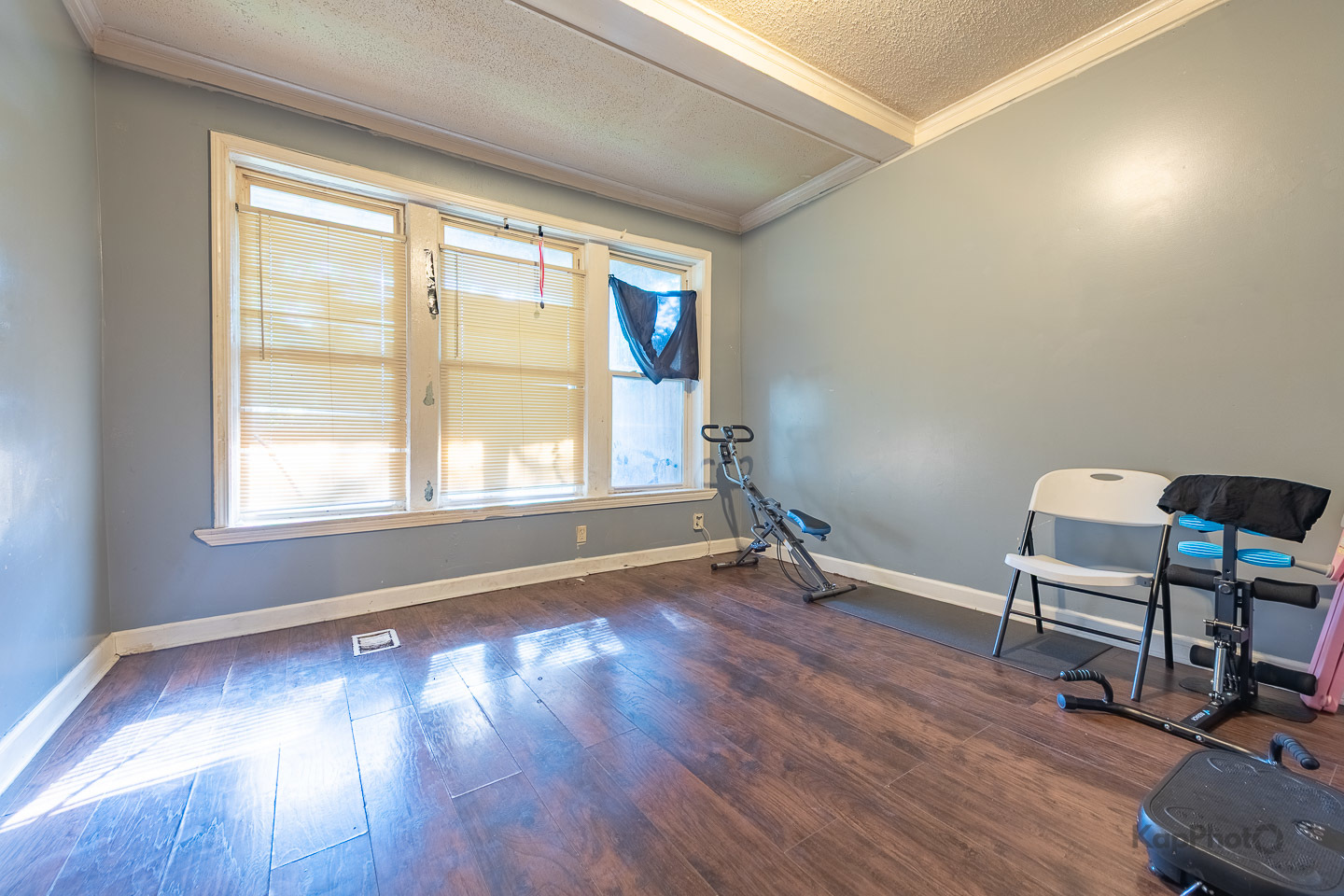 6327 S Saint Lawrence Avenue Property Photo 16