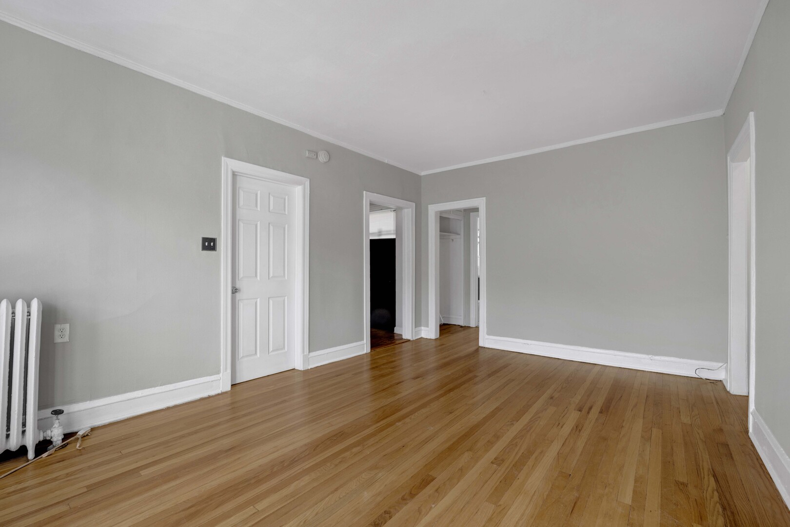 1239 W Greenleaf Avenue 3s Property Photo 4