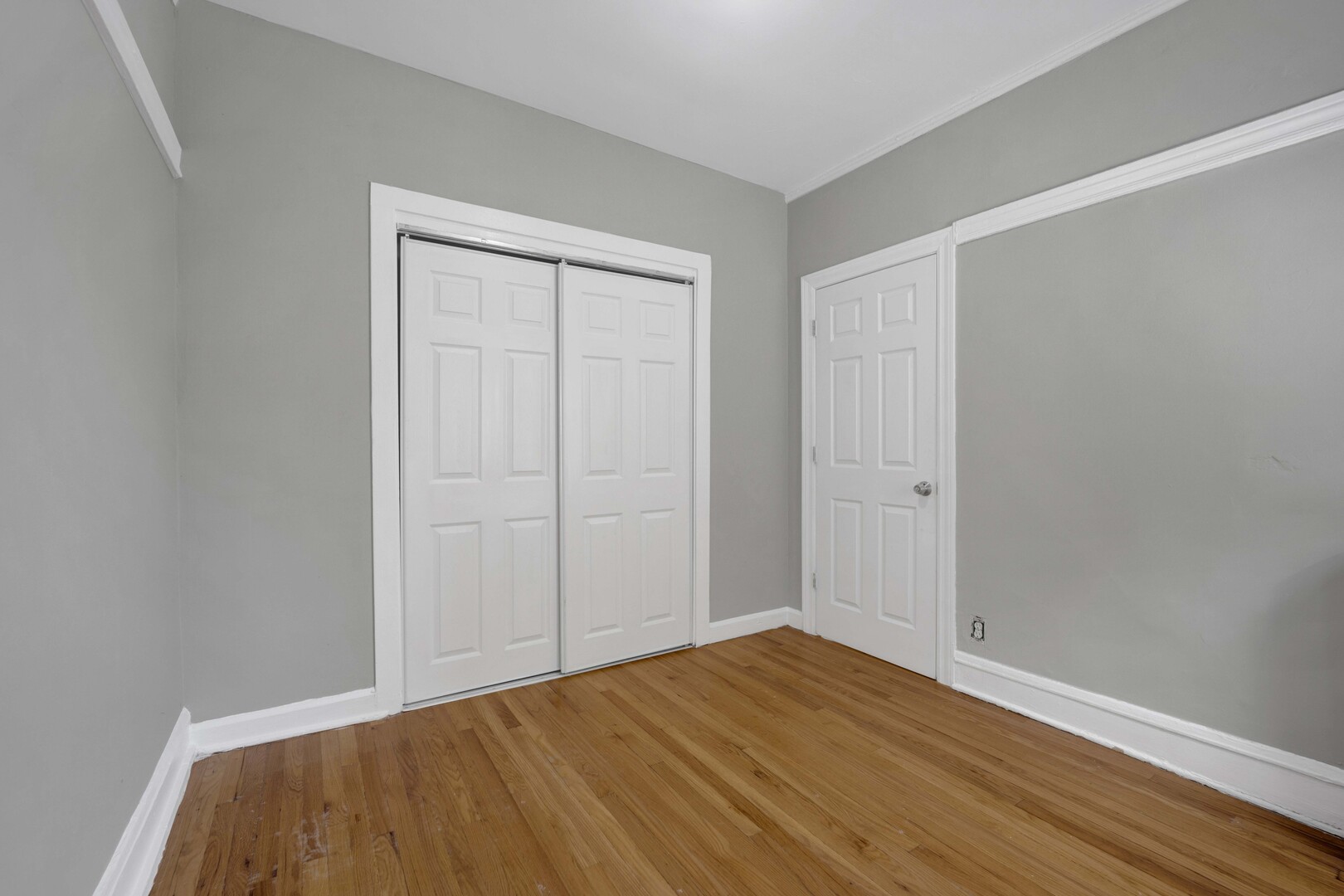 1239 W Greenleaf Avenue 3s Property Photo 14