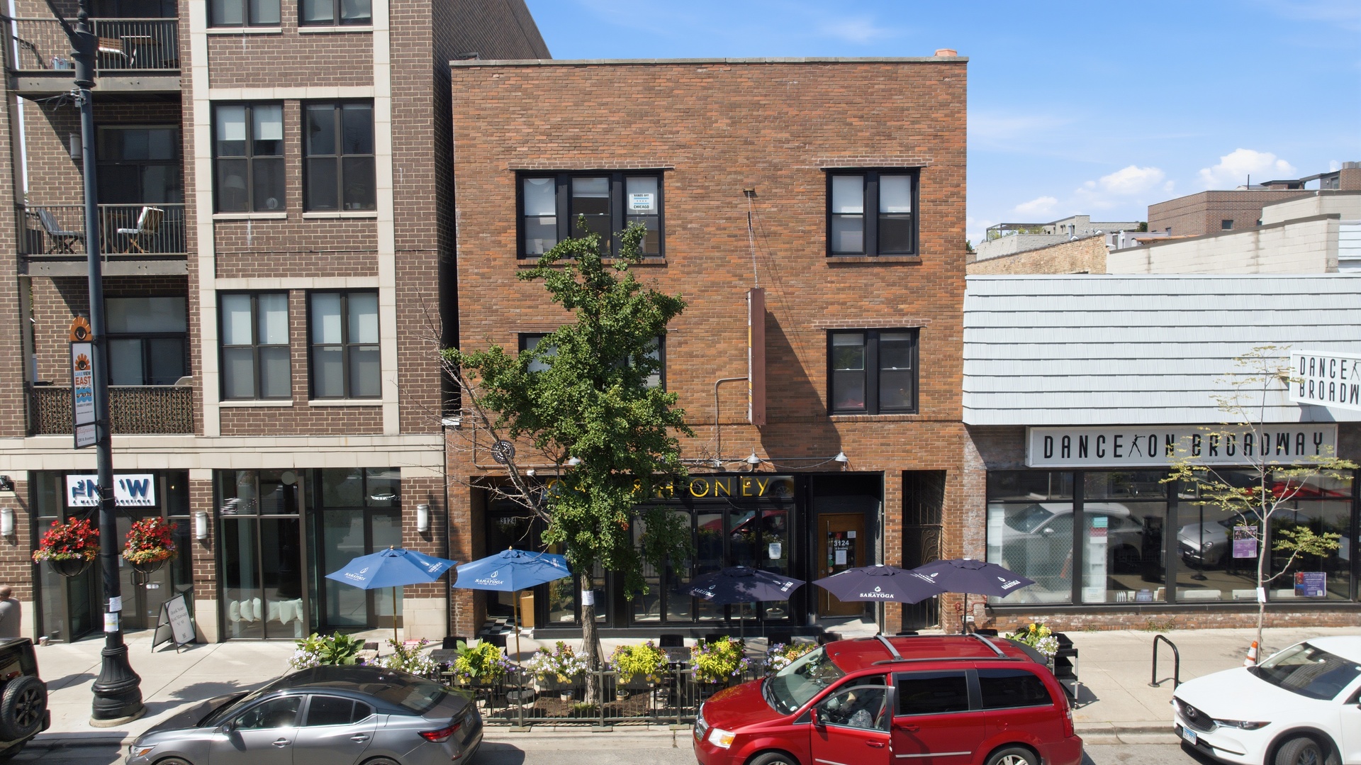 3124 N Broadway Street Property Photo 1