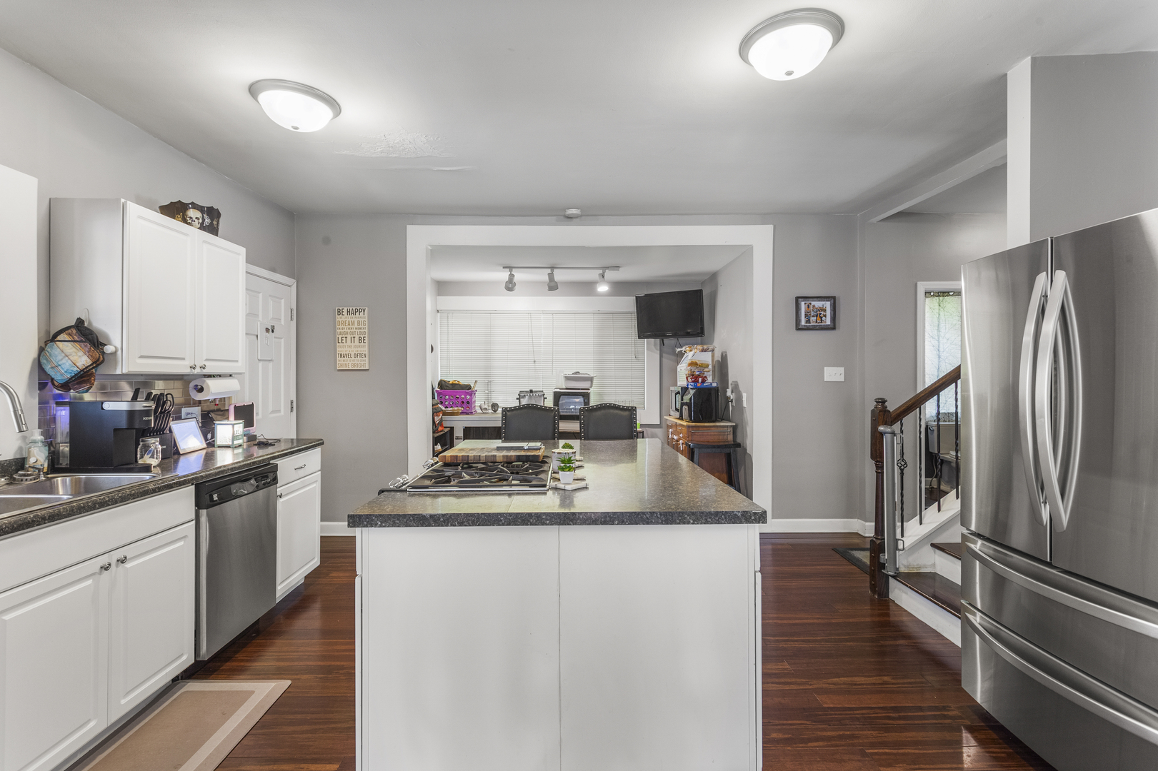 533 N Macon Street Property Photo 18
