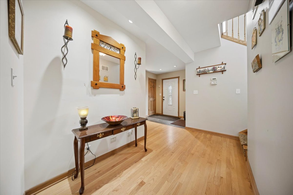 2158 Elmira Avenue Property Photo 2