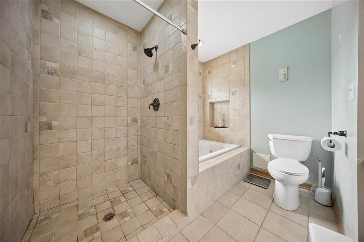 2158 Elmira Avenue Property Photo 11