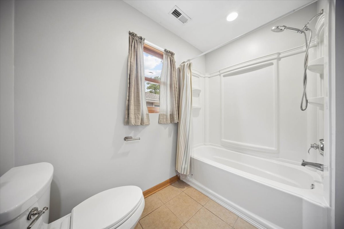 2158 Elmira Avenue Property Photo 18