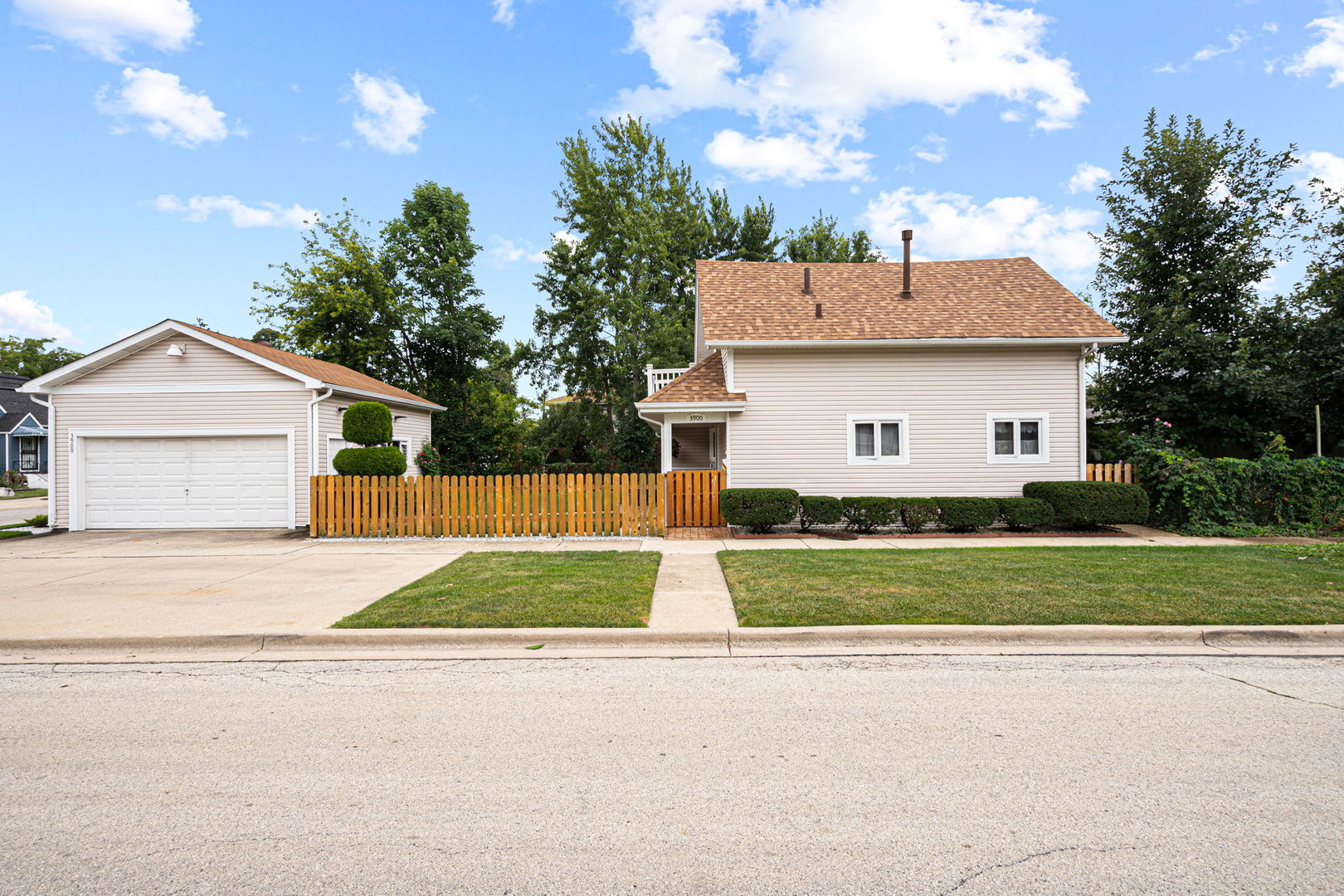 3900 Custer Avenue Property Photo 2
