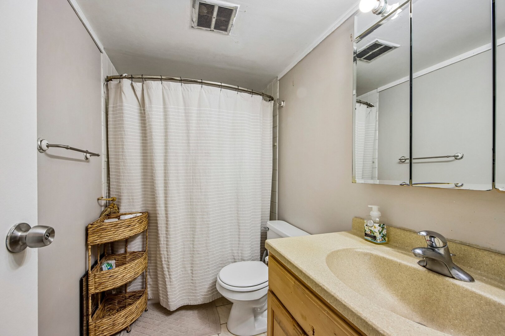 5500 Lincoln Avenue 507w Property Photo 16