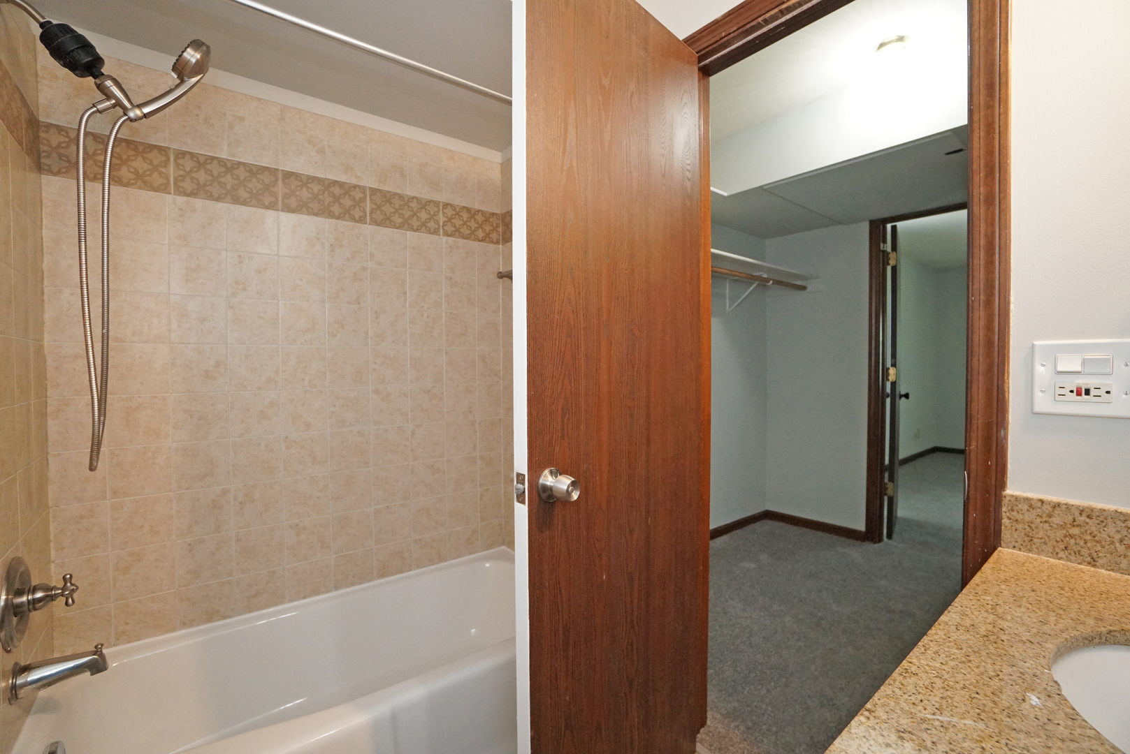 1101 Pleasant Run Drive 1014 Property Photo 10