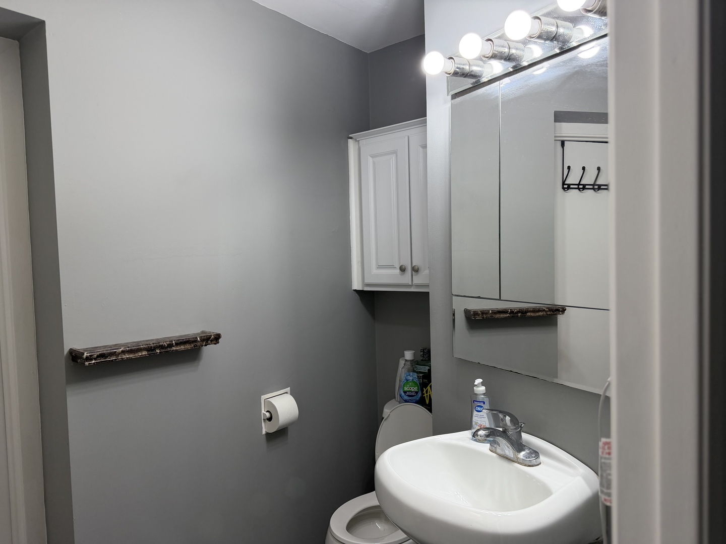 420 Camden Avenue Property Photo 8
