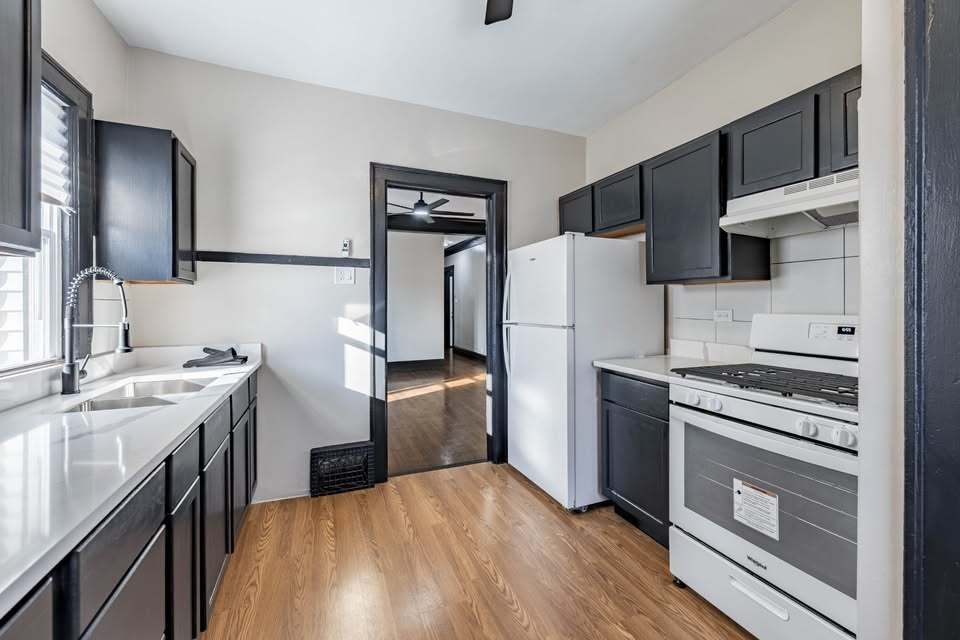 1227 Emerald Avenue Property Photo 6