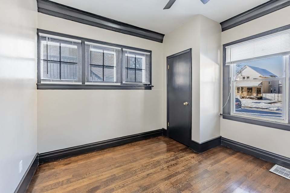 1227 Emerald Avenue Property Photo 8