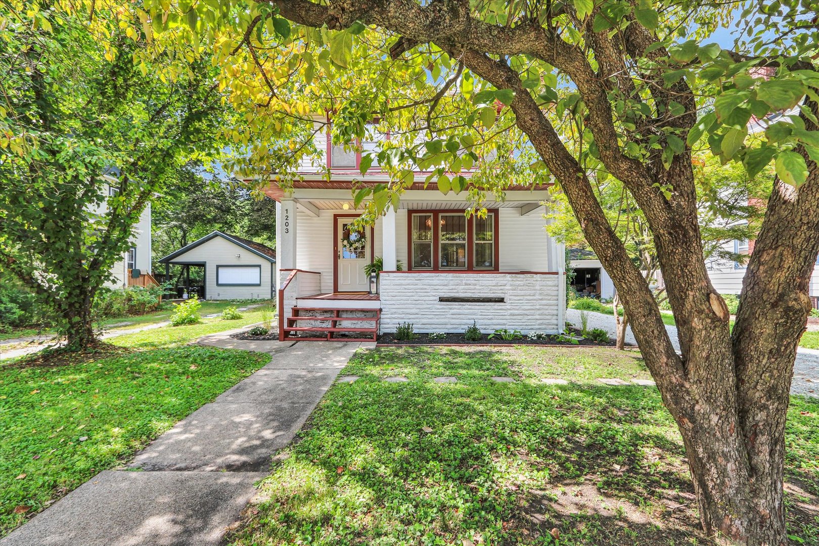 1203 S Race Street Property Photo 3