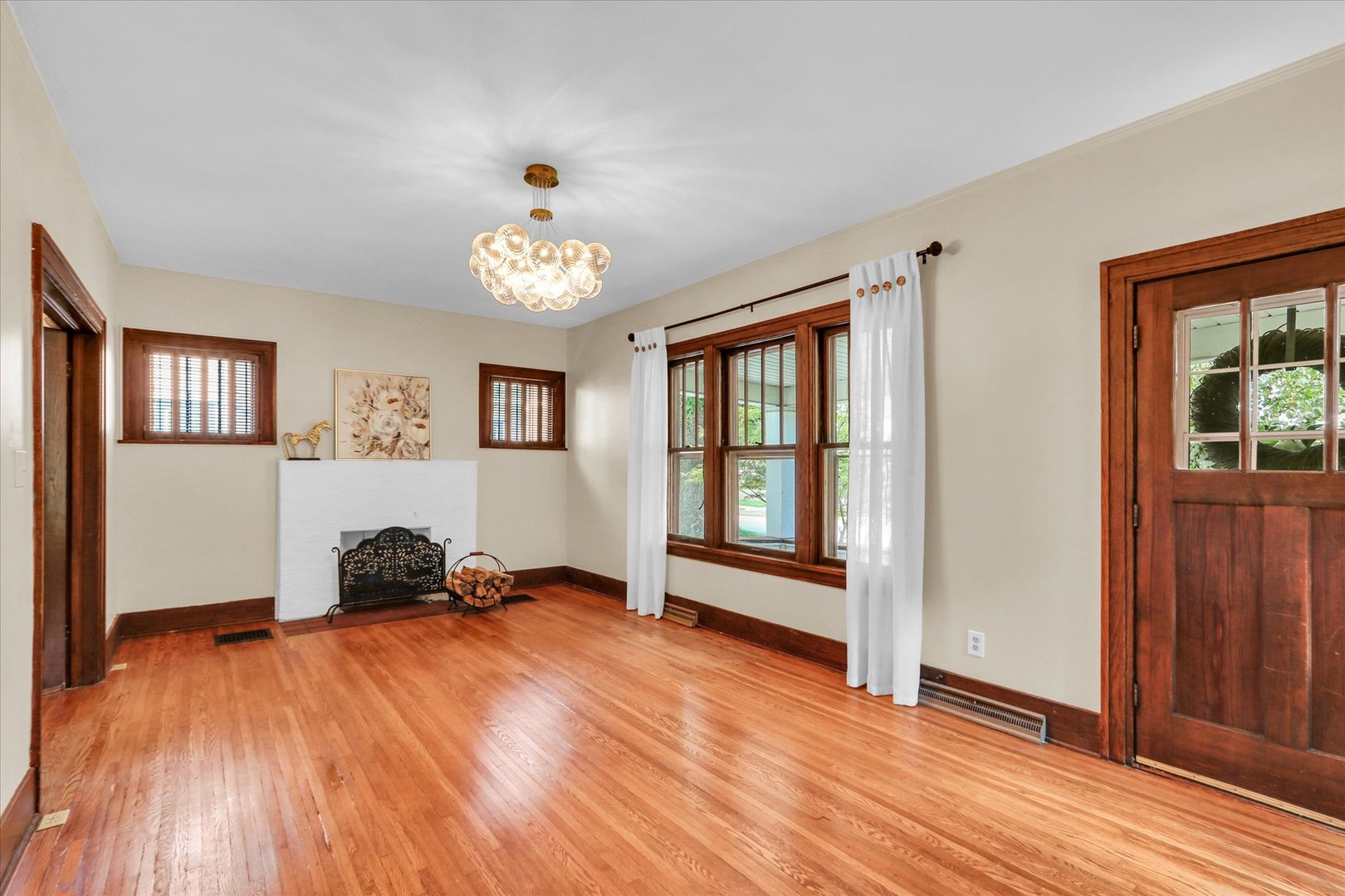 1203 S Race Street Property Photo 6