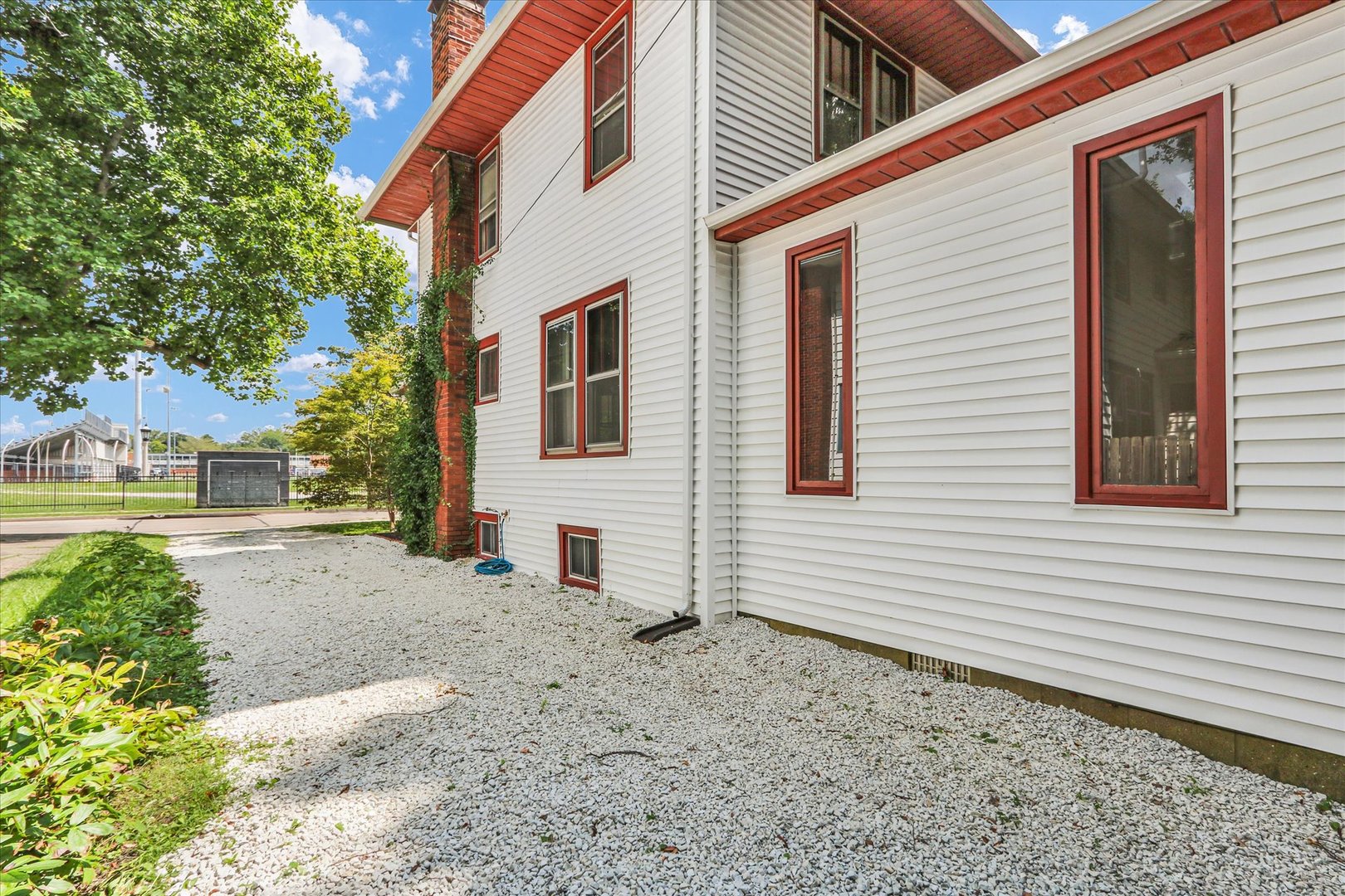 1203 S Race Street Property Photo 33