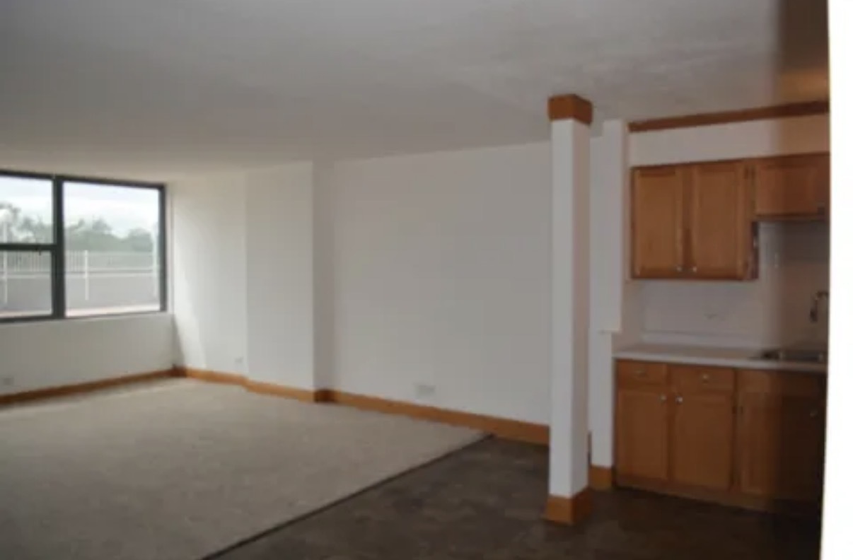 7234 W North Avenue 513 Property Photo 5