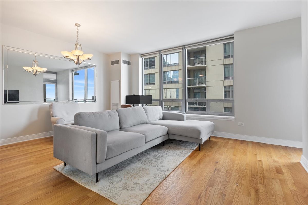 600 N Lake Shore Drive 1110 Property Photo 5
