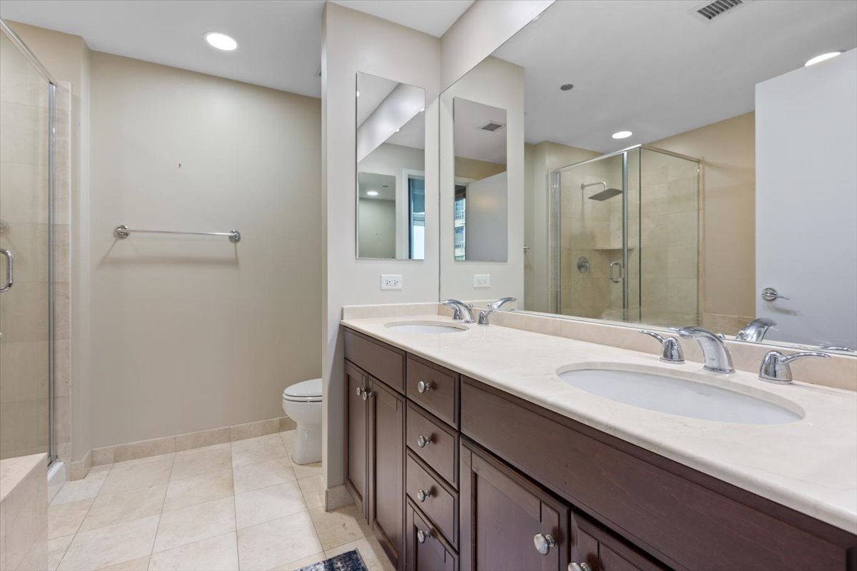 600 N Lake Shore Drive 1110 Property Photo 9
