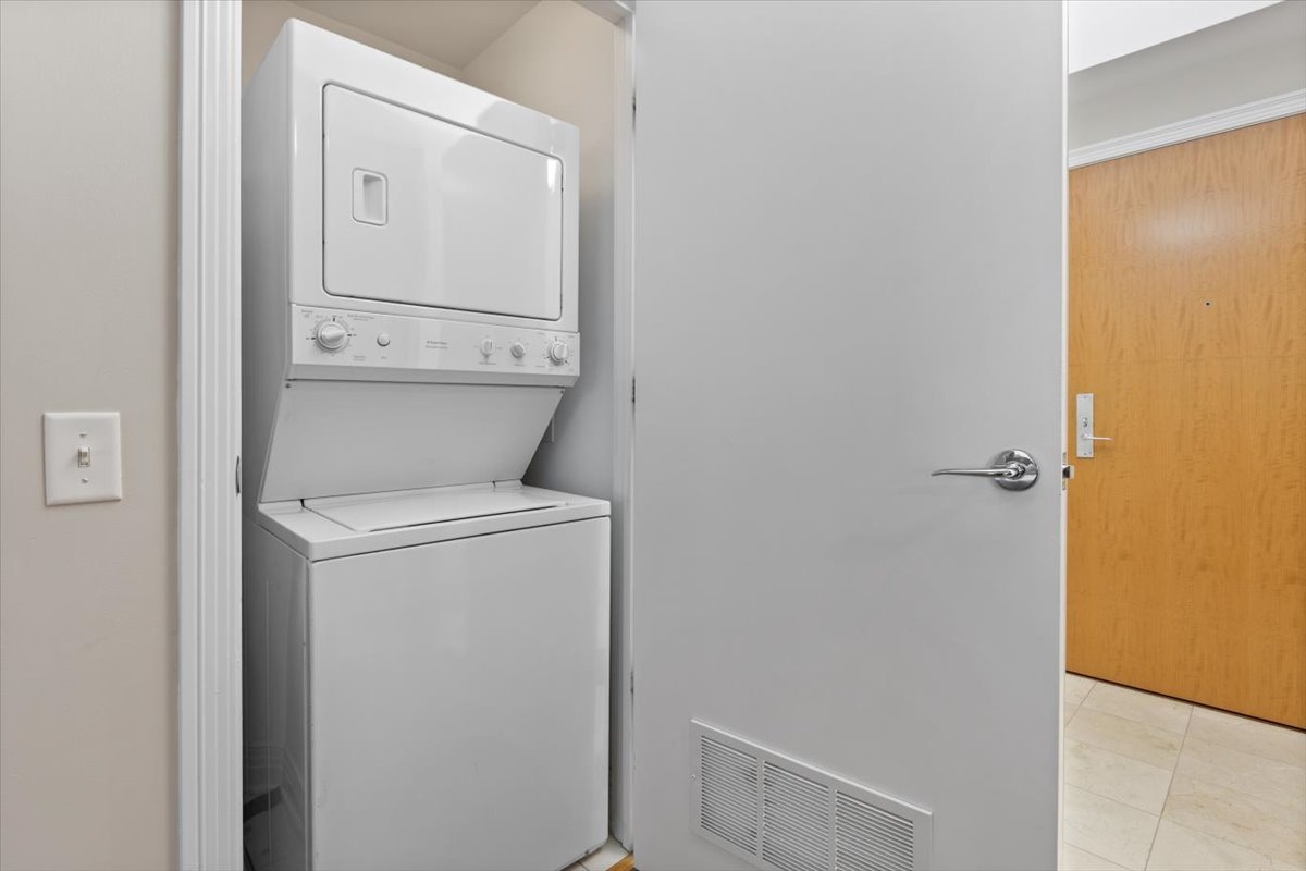 600 N Lake Shore Drive 1110 Property Photo 12