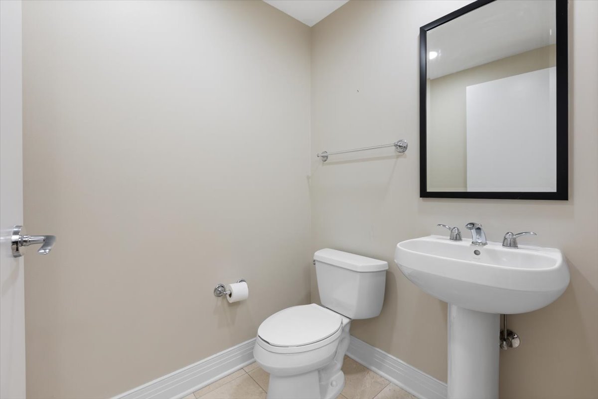 600 N Lake Shore Drive 1110 Property Photo 13