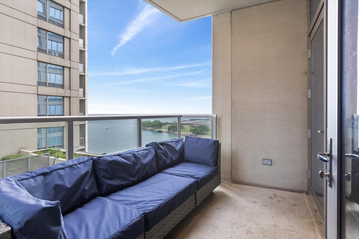 600 N Lake Shore Drive 1110 Property Photo 14